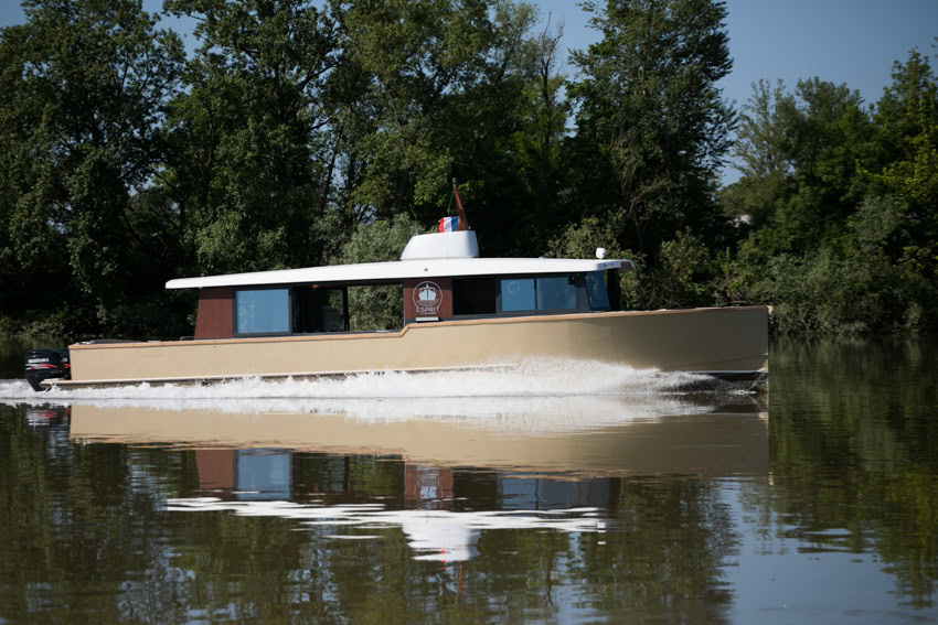 bateau sur le fleuve Esprit-Garonne